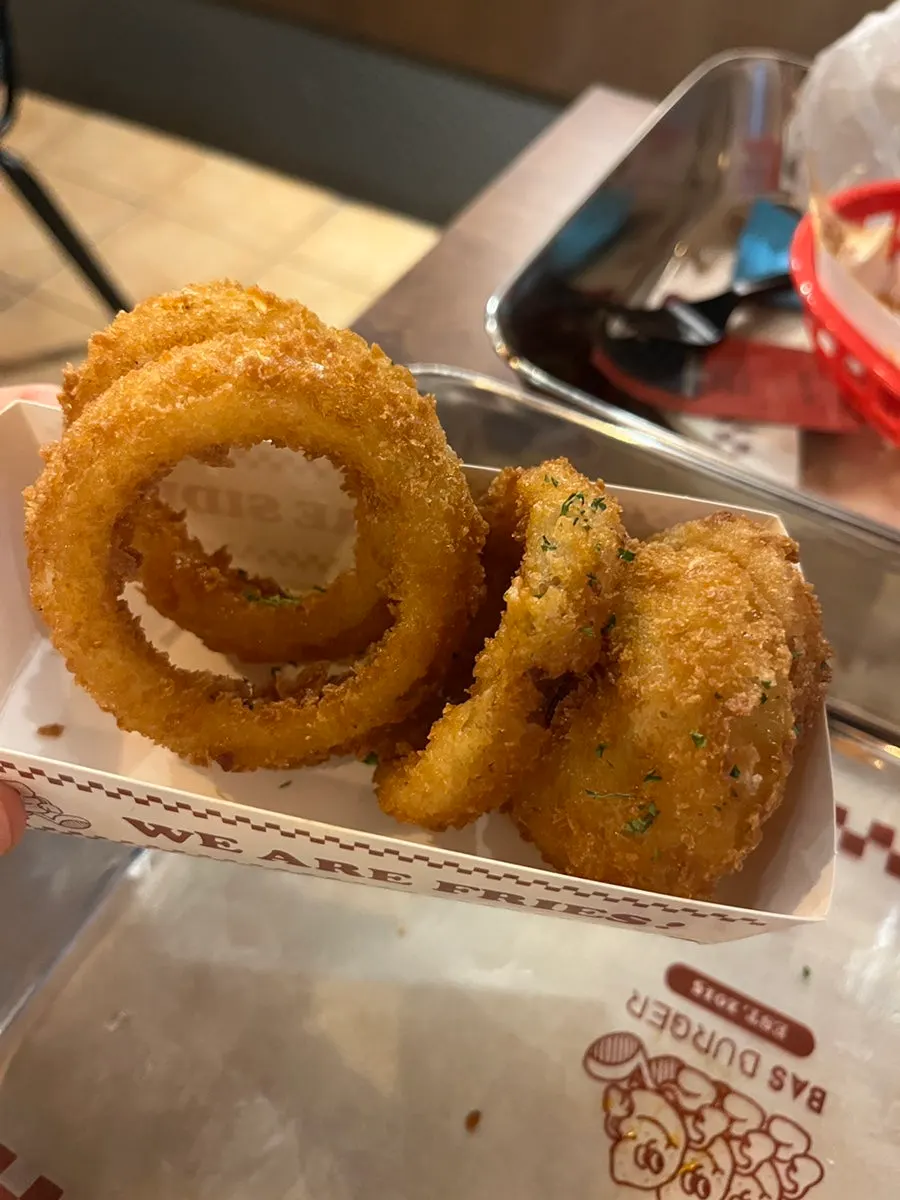 Onion rings swapped in as a set side