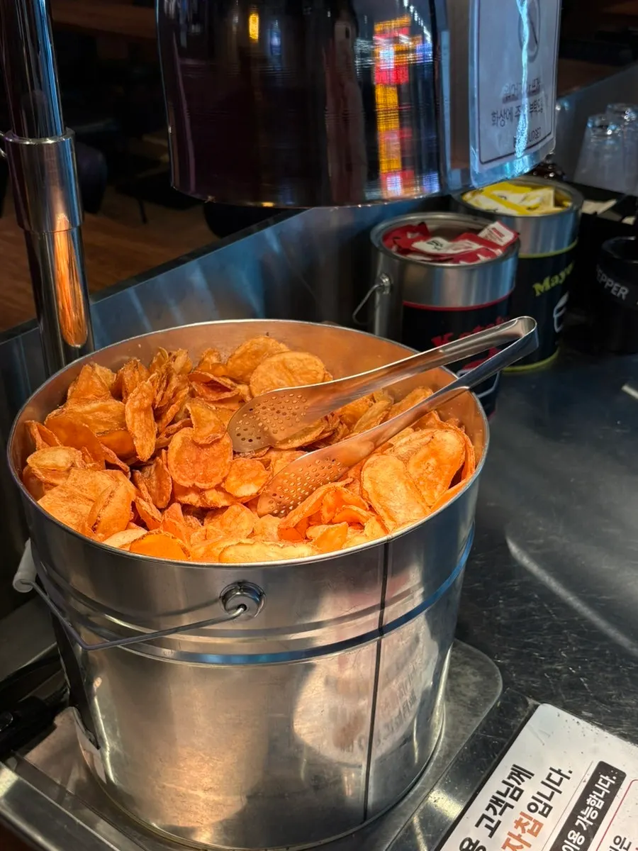 Unlimited free potato chip station