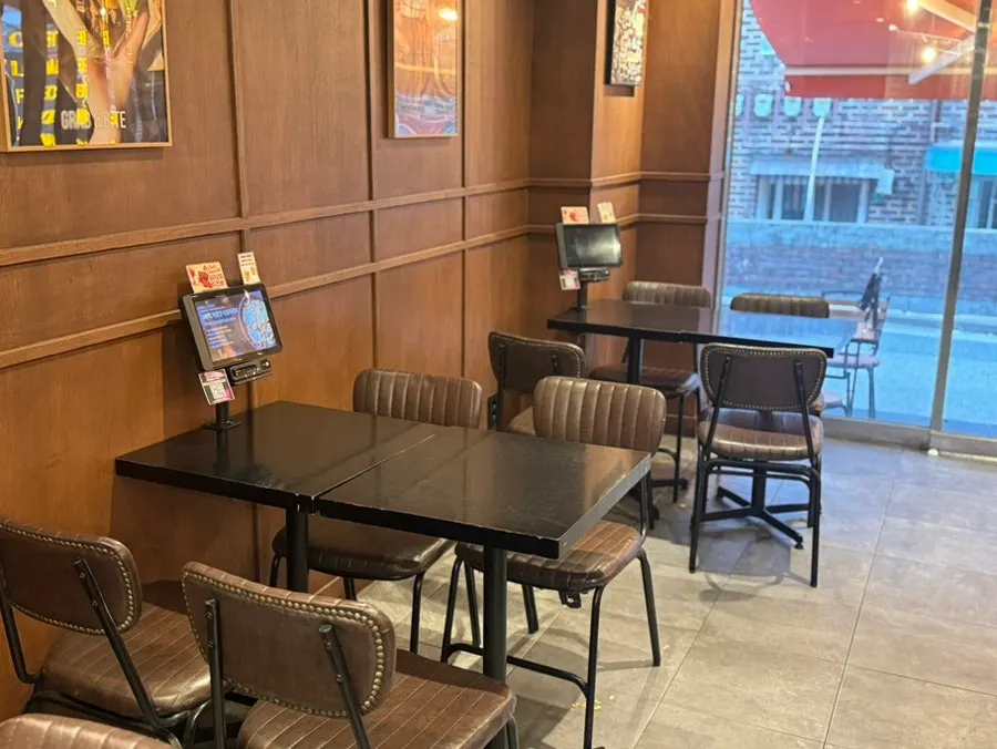 Terrace seating area at Bas Burger Seongsu