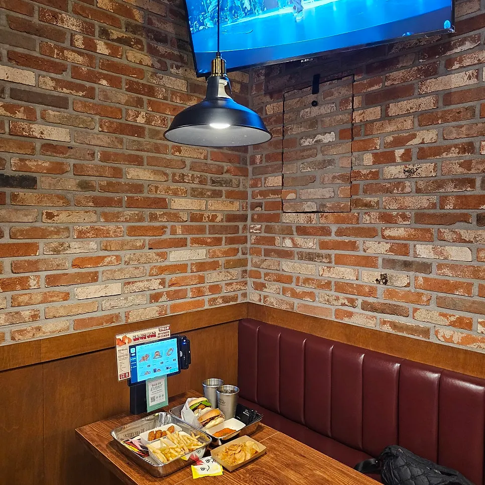 Seating suitable for group gatherings at Bas Burger