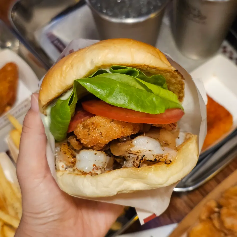 Wasabi mayo shrimp burger set spread