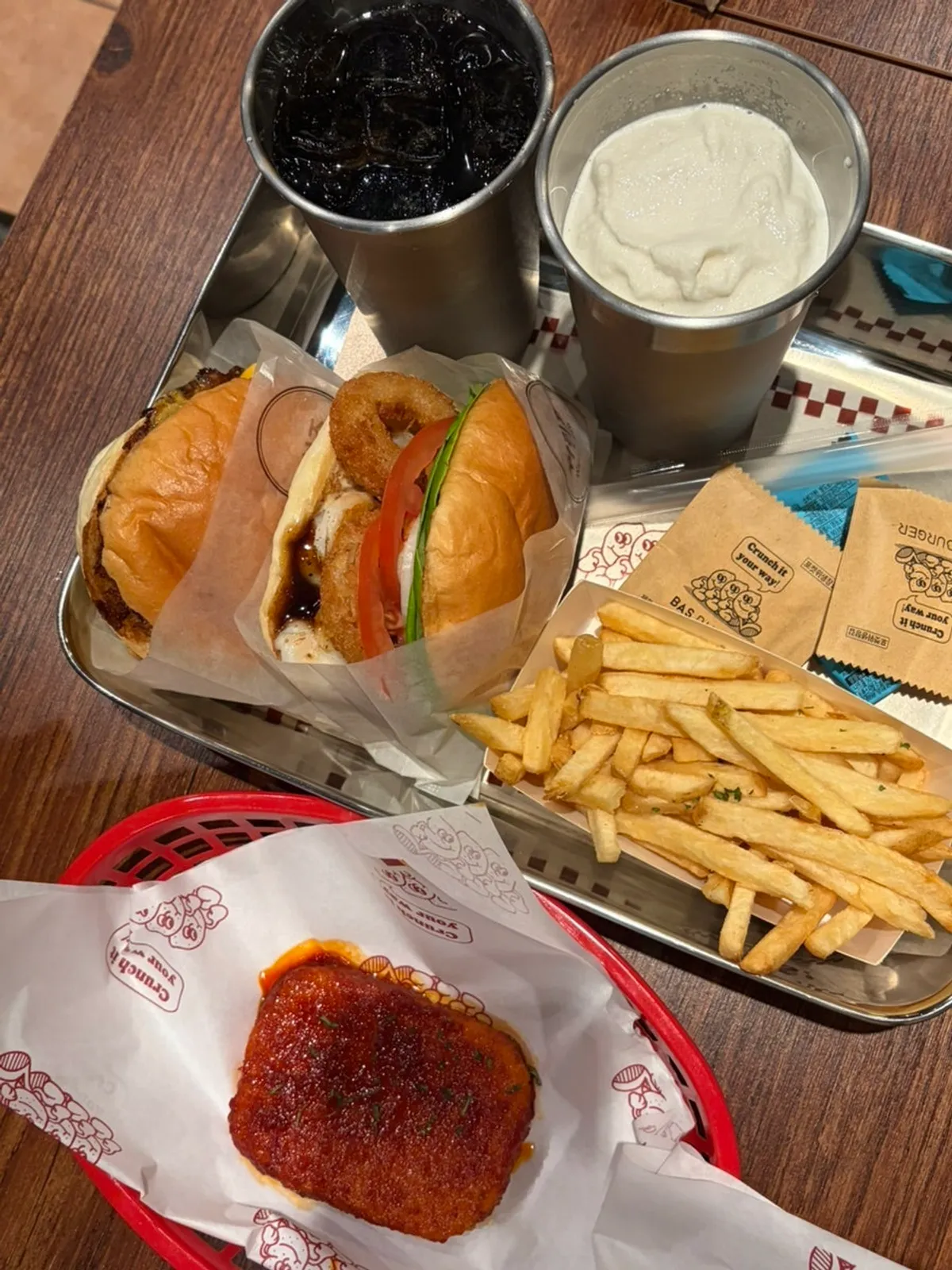 바스버거 주문 메뉴 한 상 차림