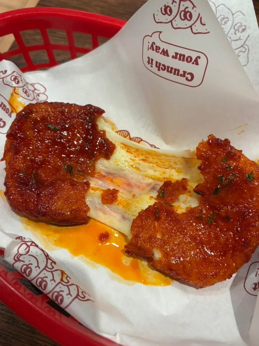 Mozzarella cheese bar with chilli sauce
