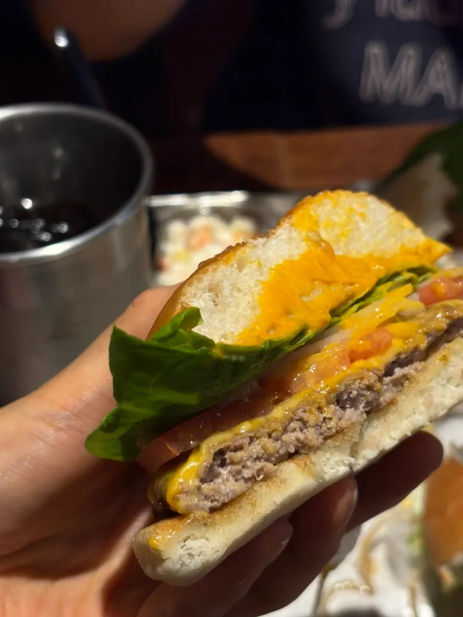 Close-up of the Bas Burger patty cross-section