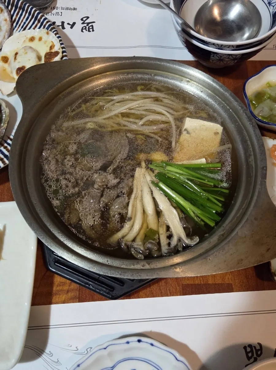 Grilled abalone and scallop side dish