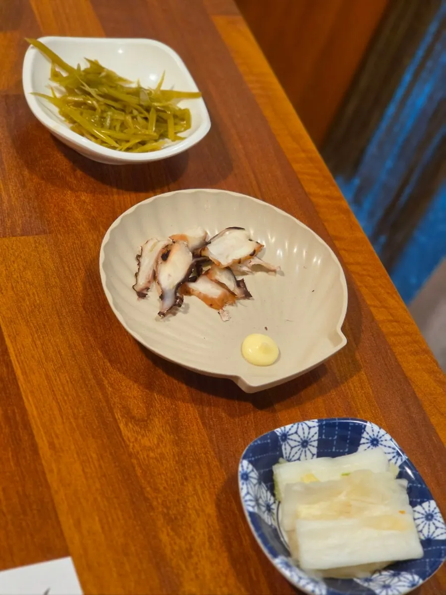 Pickled radish, pickled ginger, and other side dishes