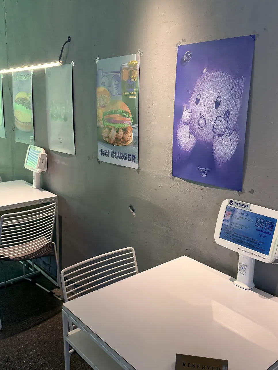 Entrance signage for bd Burger Seongsu