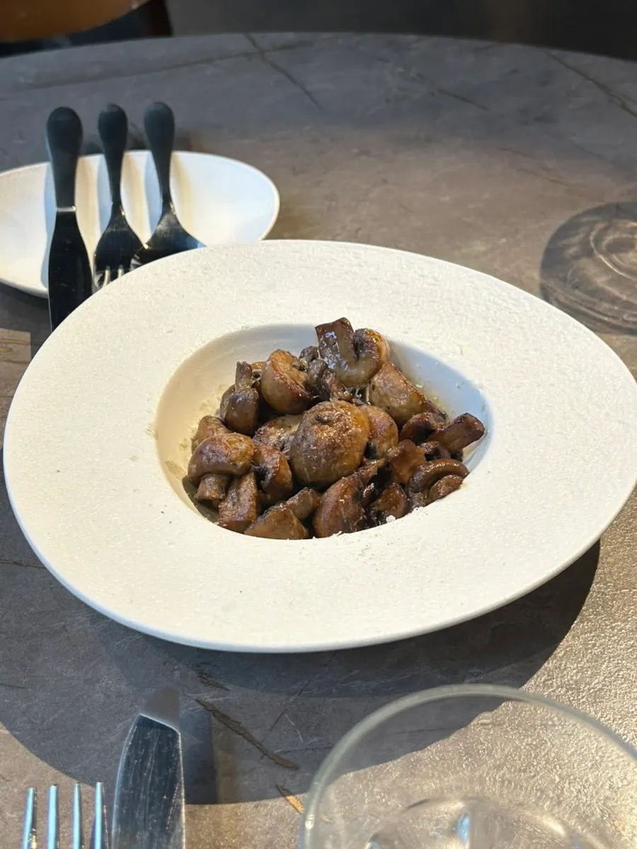 A plate of Vinf's charcoal-grilled king oyster mushrooms