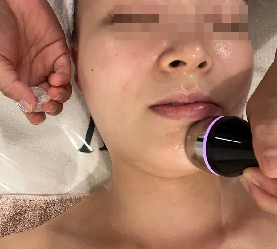 Generous ampoule use during hydrating care