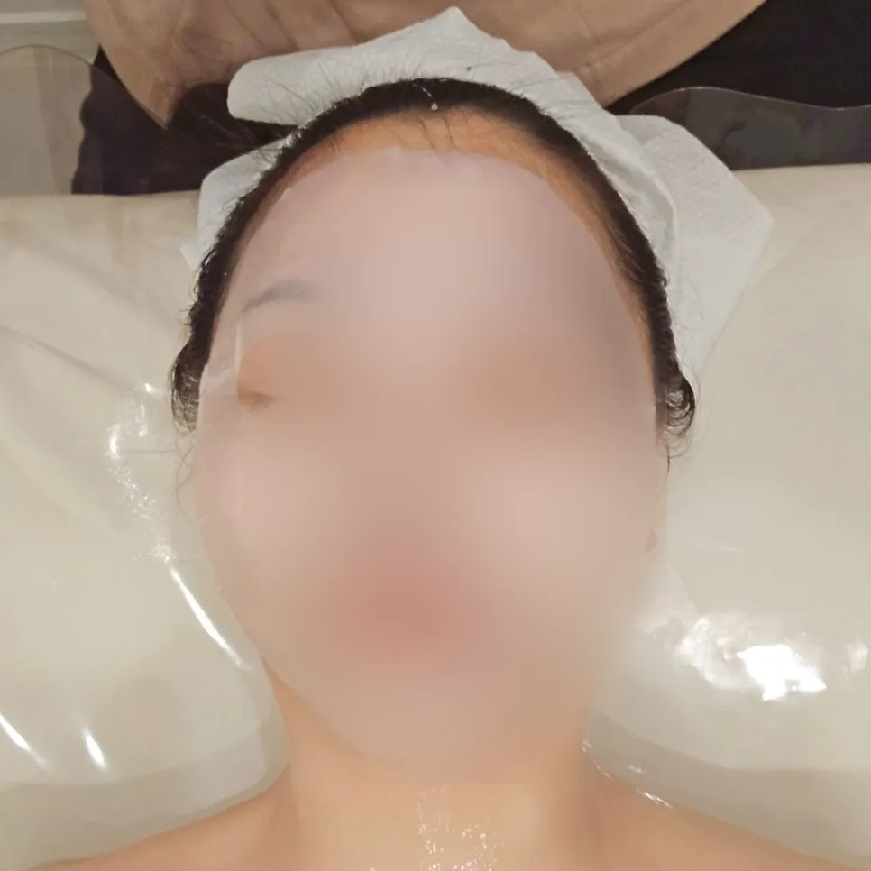 Ampoule application using EMS vibration