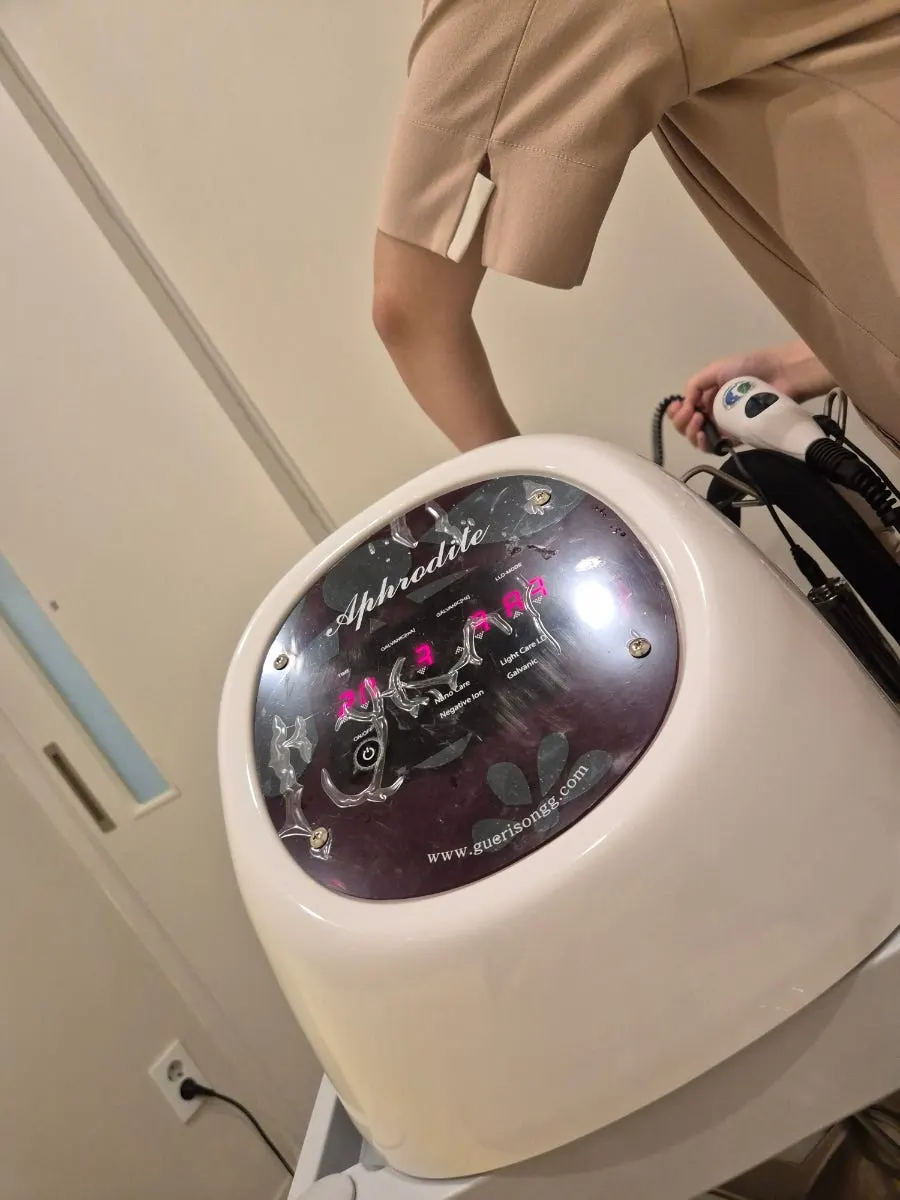 Head-and-neck device care extending to the scalp