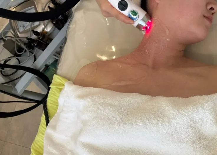Gel product applied to the neck and shoulders