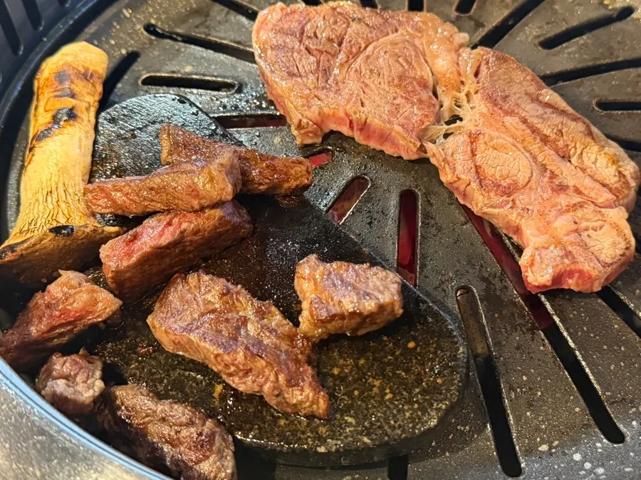 된장술밥과 함께 차려진 테이블