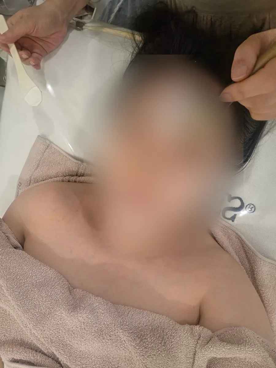 클렌징 후 시작된 관리 장면