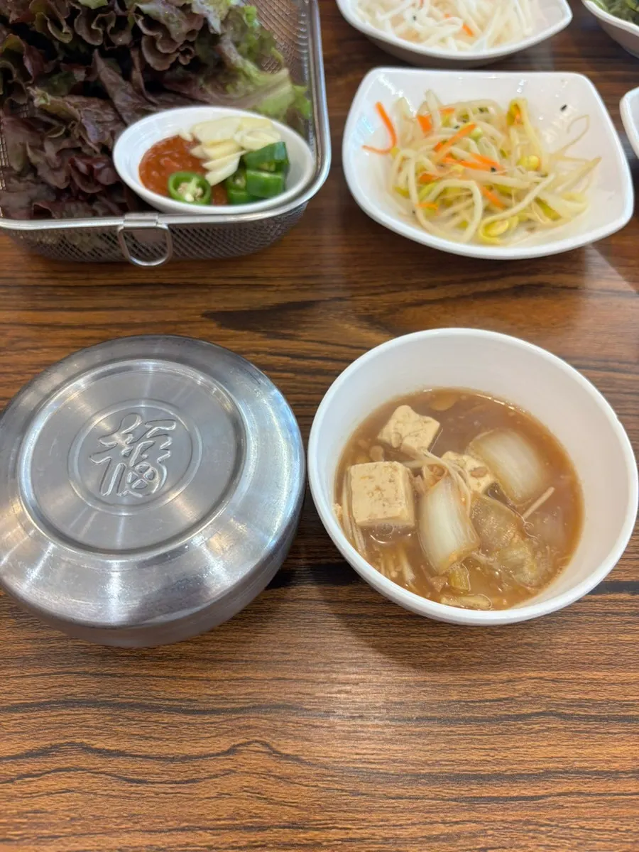 숟가락으로 떠 올린 청국된장찌개