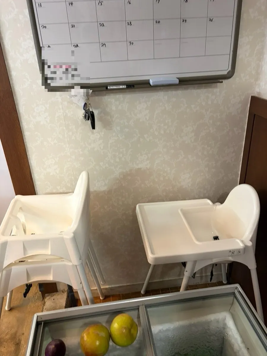 充满复古氛围的店内一角
