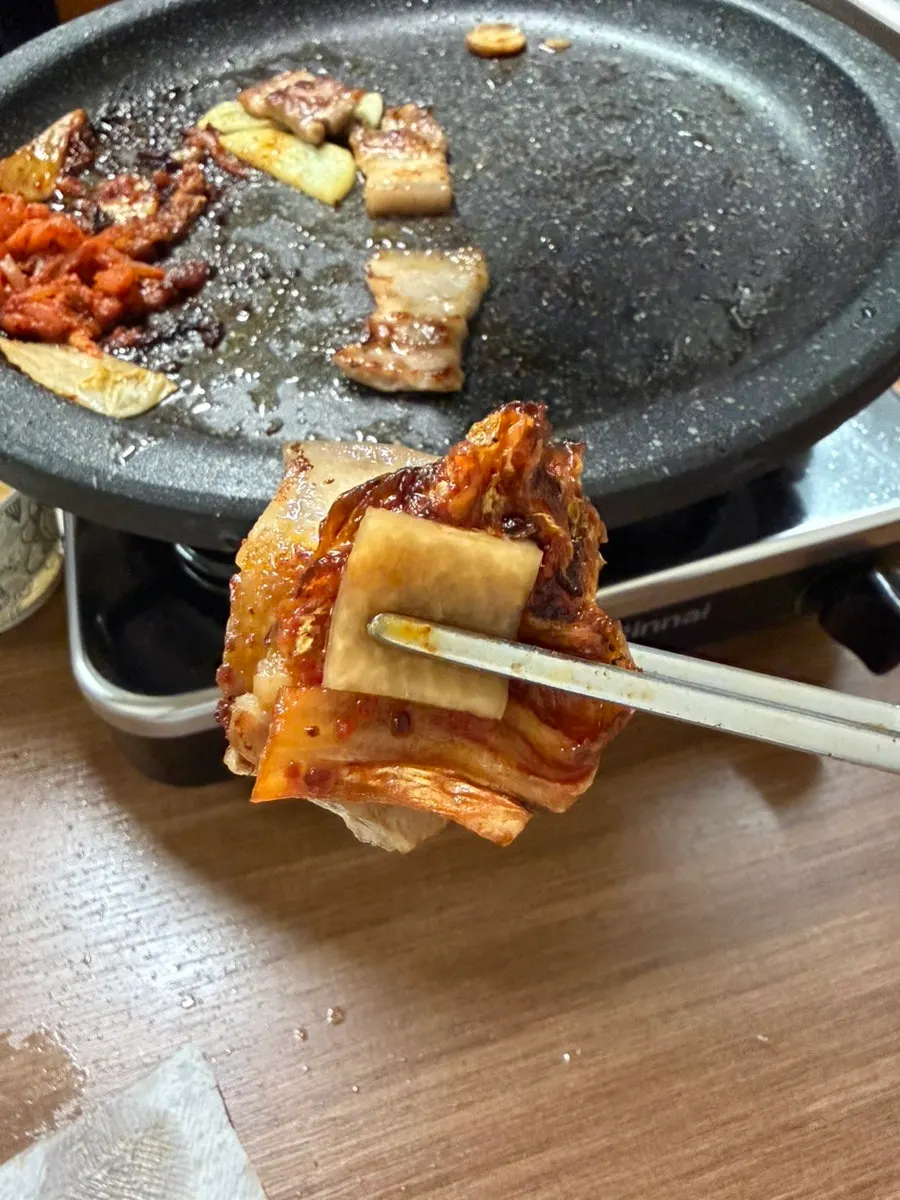 皮部分烤得酥脆的五花肉