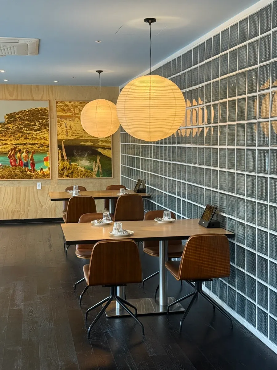 View around the entrance of Two Find Peter Beomgye Branch