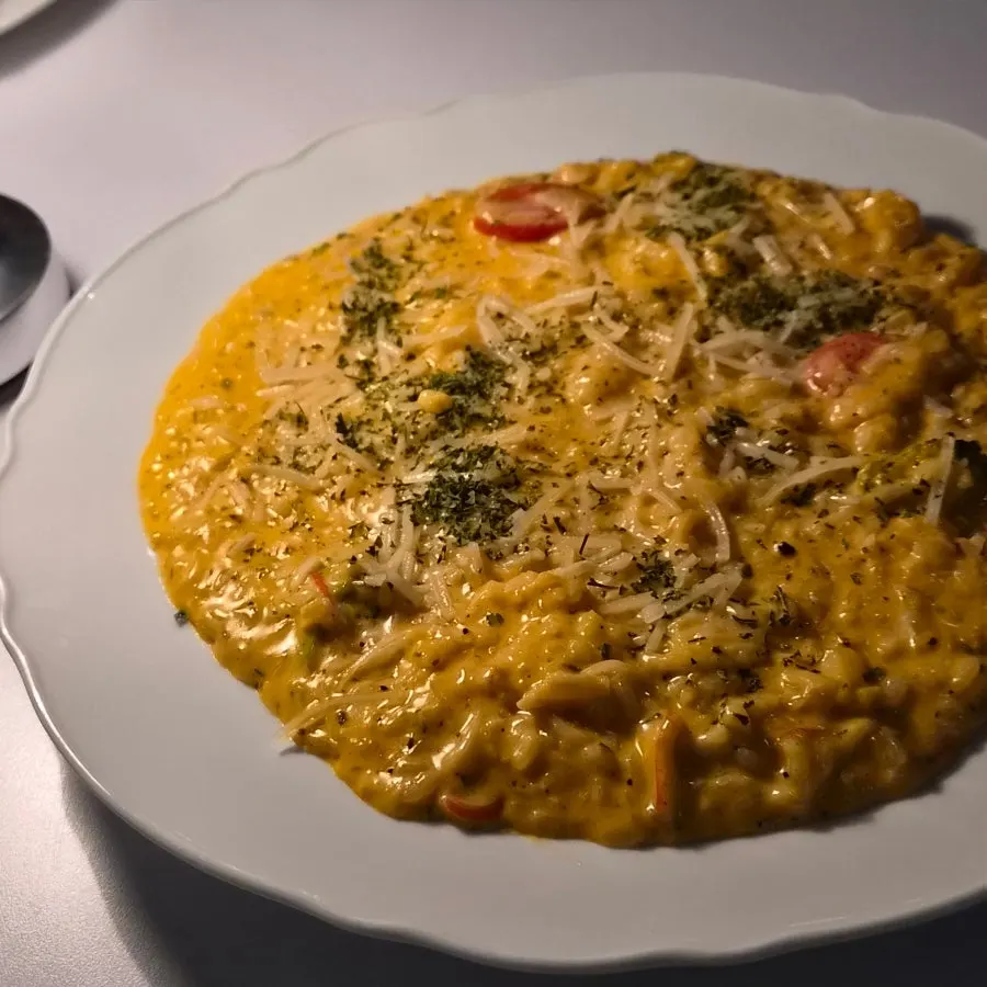 A plate of spicy crabby risotto