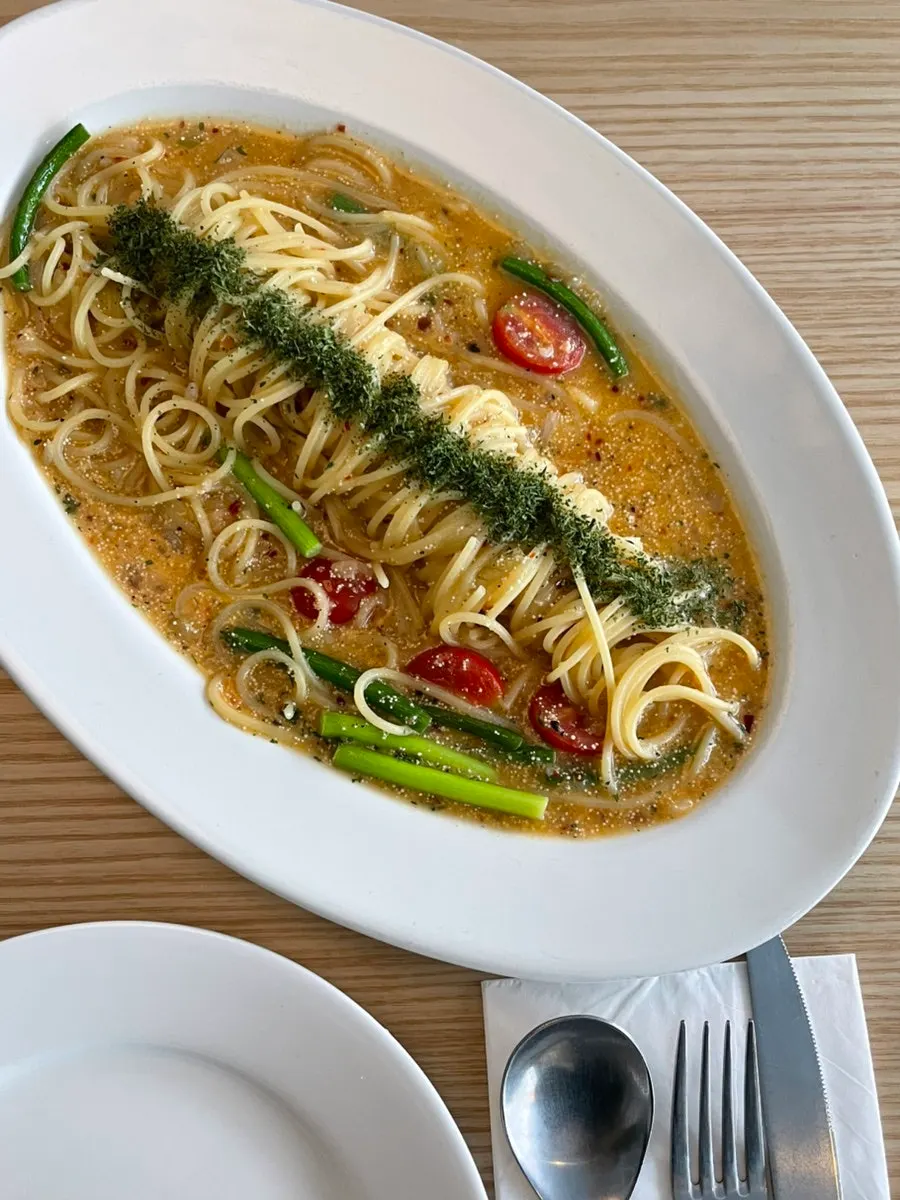 Oil pasta with pollack roe and garlic scapes