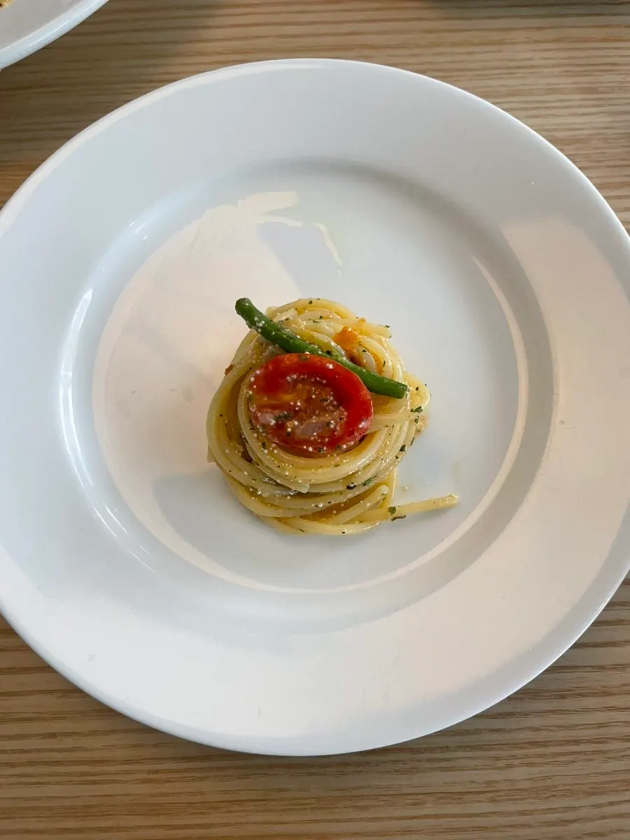 Spicy pollack roe oil pasta