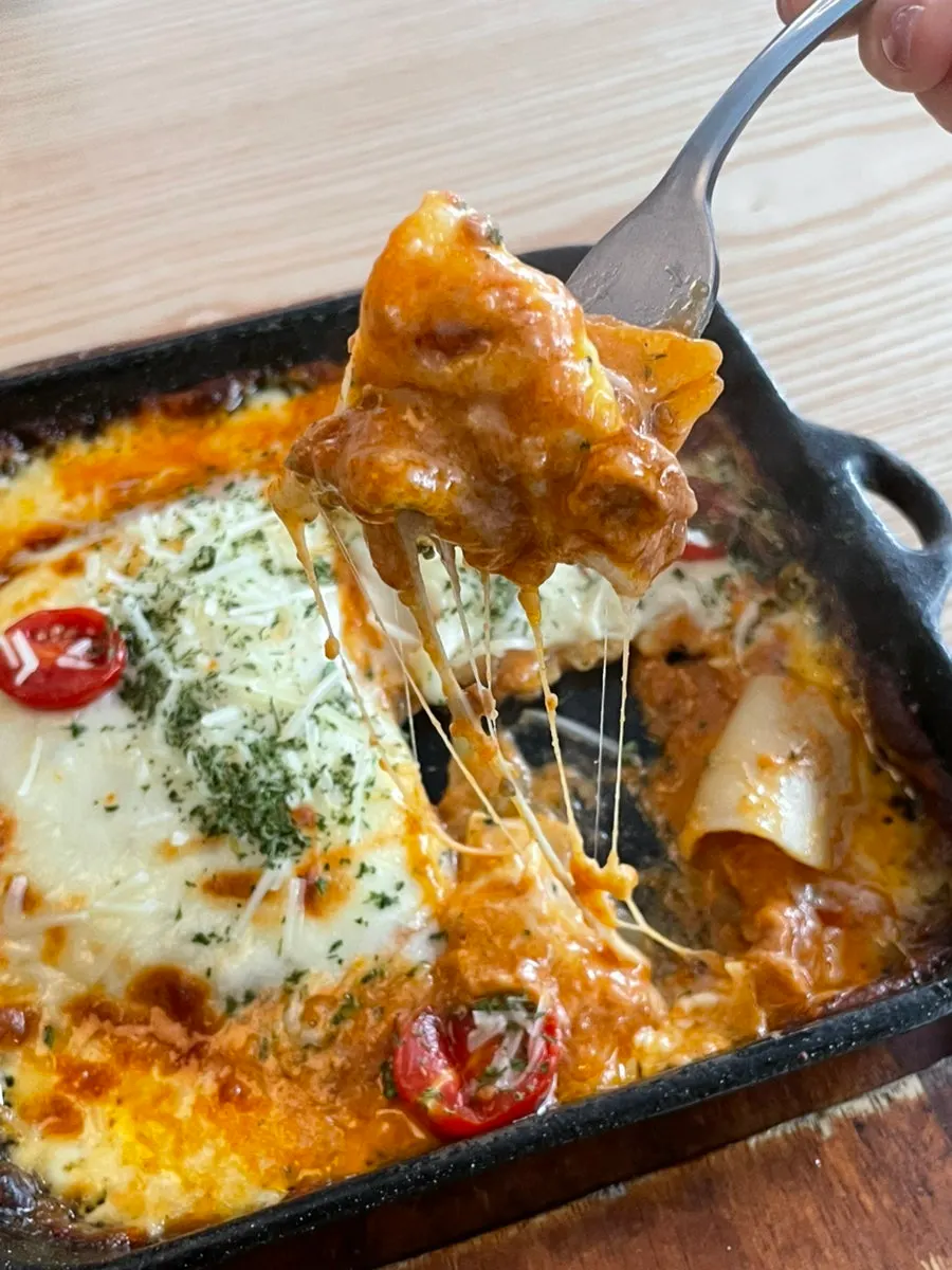 Mozzarella lasagna