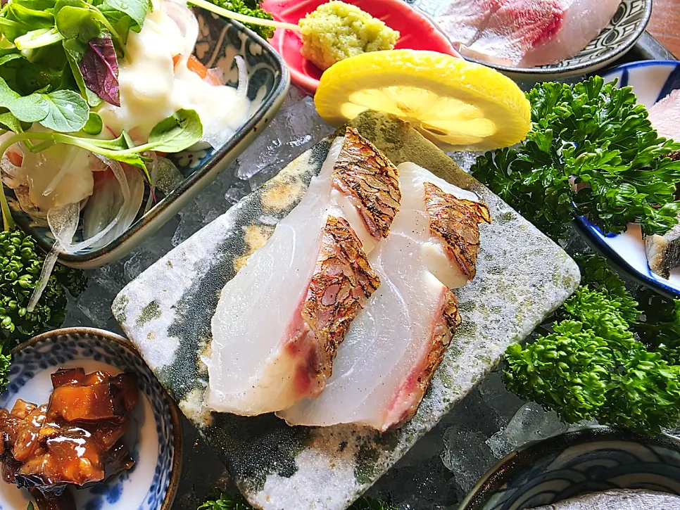 Aged sashimi arranged for side-by-side comparison