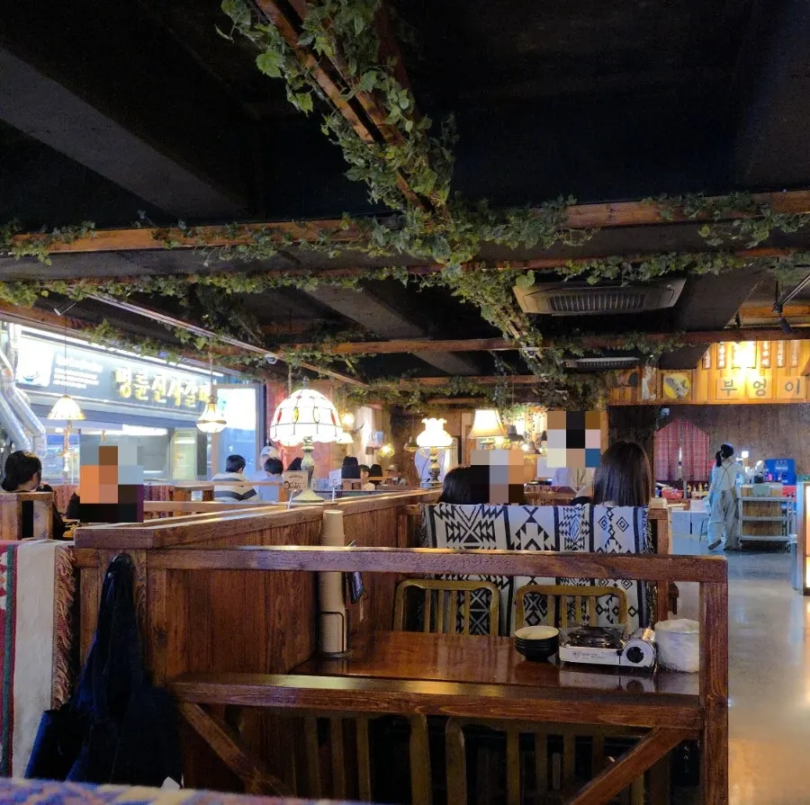 Restaurant seating available for groups