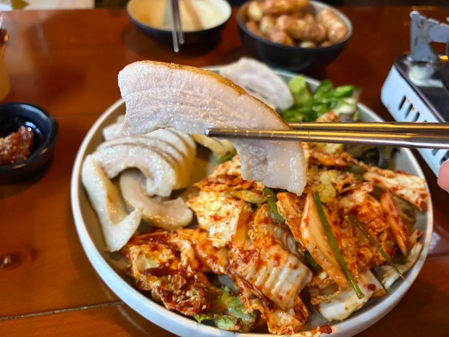 보쌈김치와 항정수육