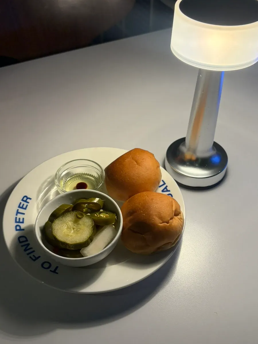 겉바속촉 식전빵