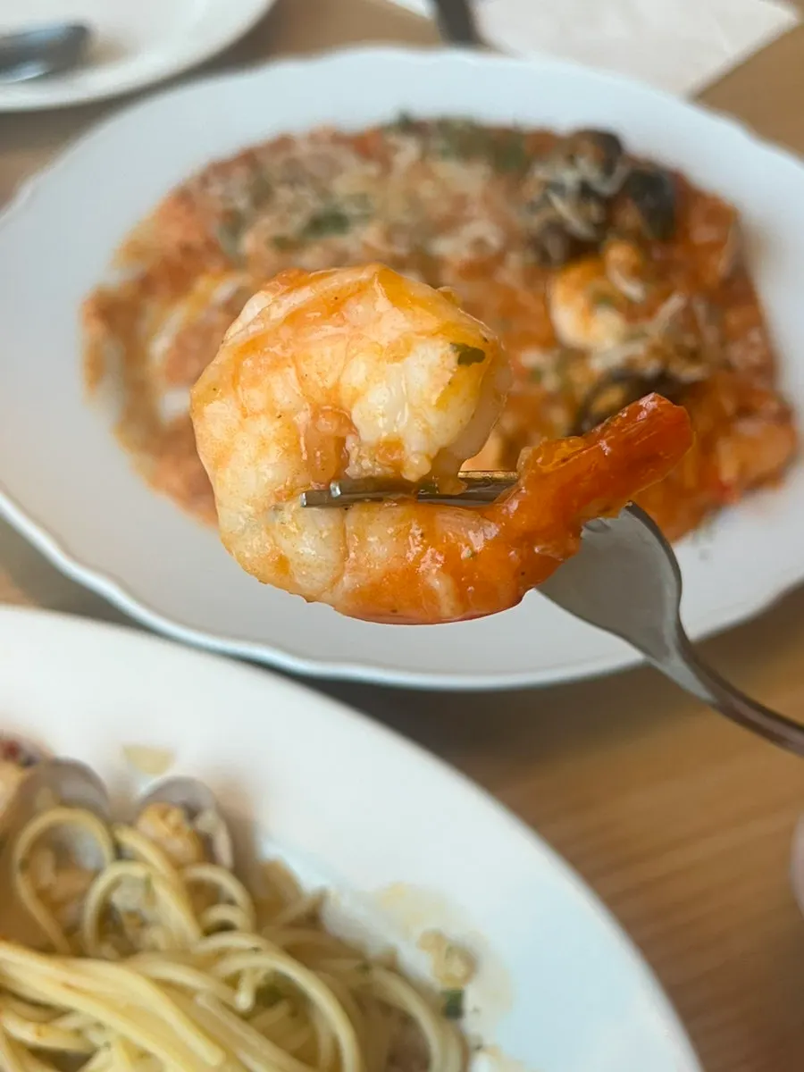 토마토 해산물 리조또와 새우