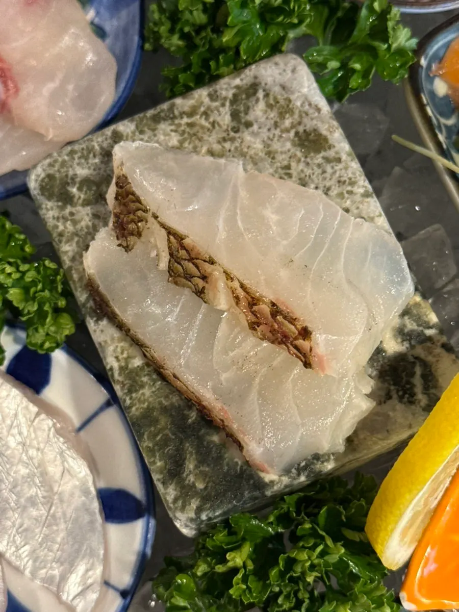 Chewy sea bream sashimi