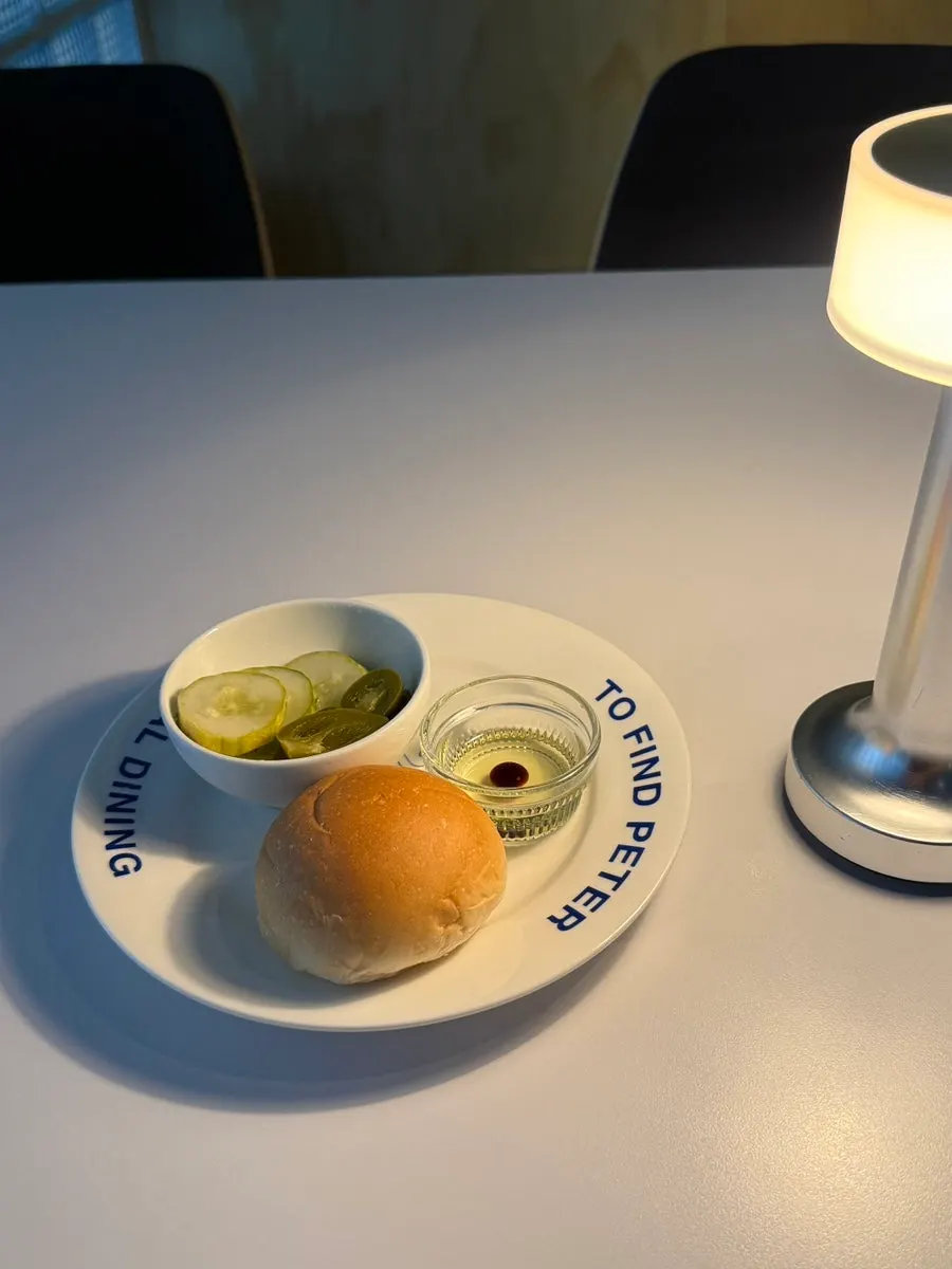 Table setting after being seated