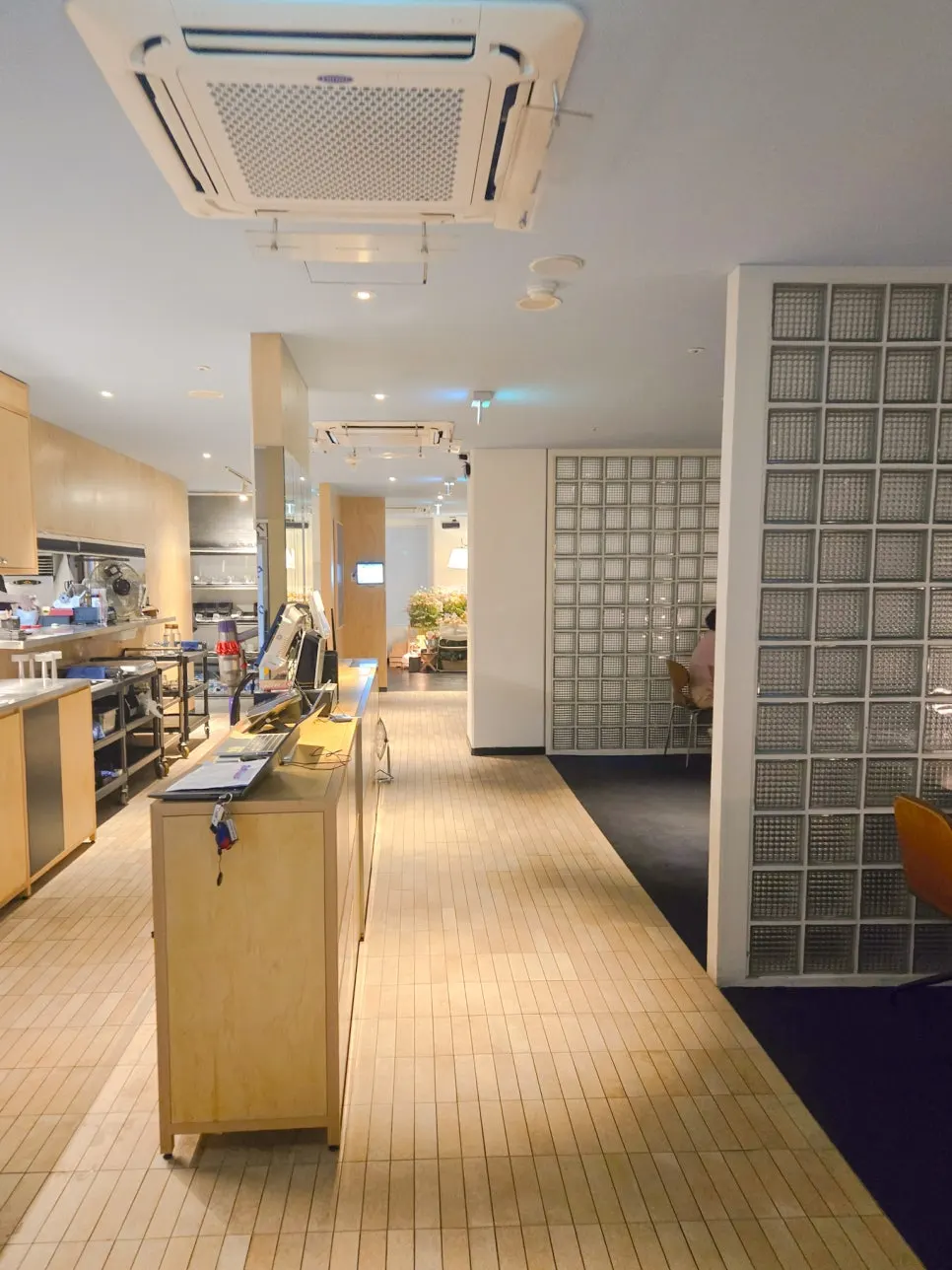 Interior of Two Find Peter Beomgye Branch on a weekday evening