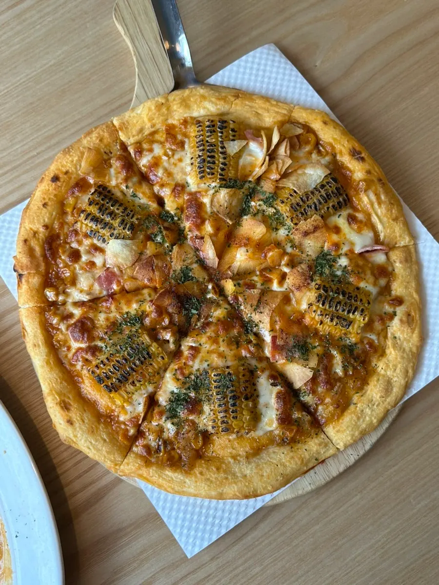 Featured photo of the corn pizza at Two Find Peter Beomgye Branch