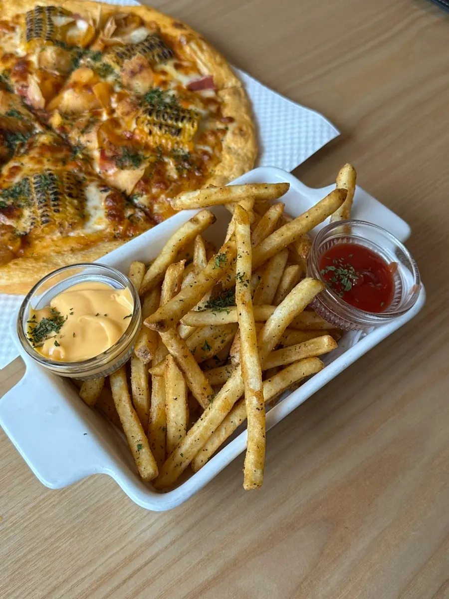 Free fries and sauce received from the receipt review event