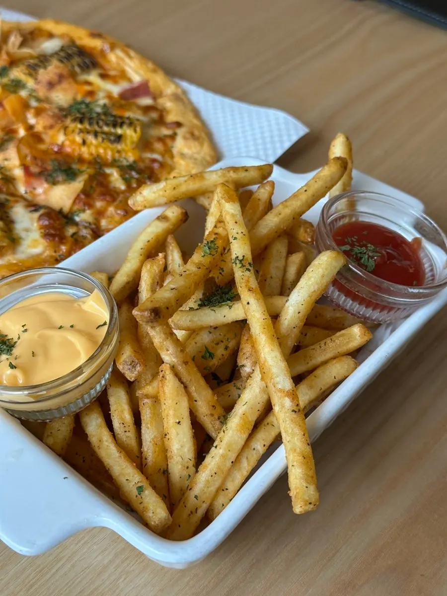 Crispy fried potato side dish