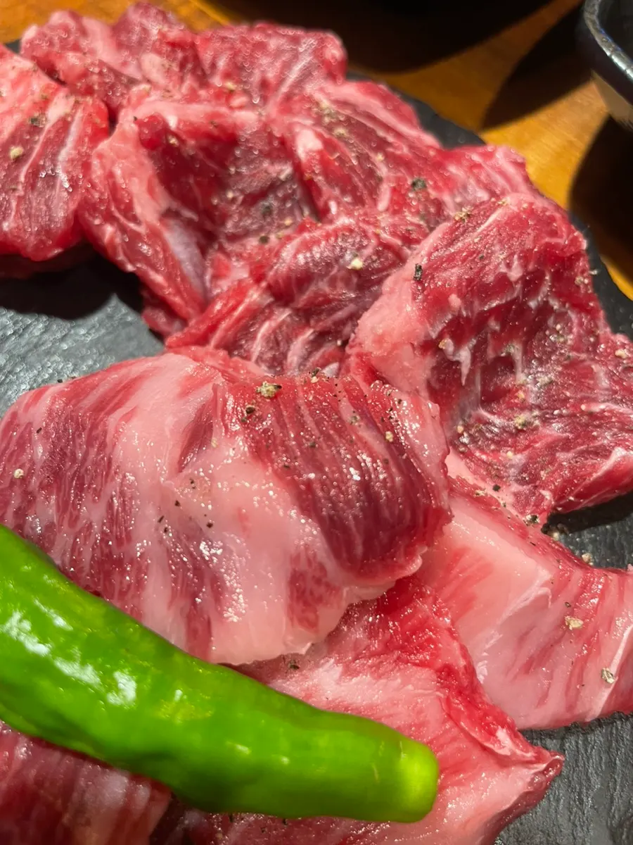 Hanwoo grilled and ready to dip in salt