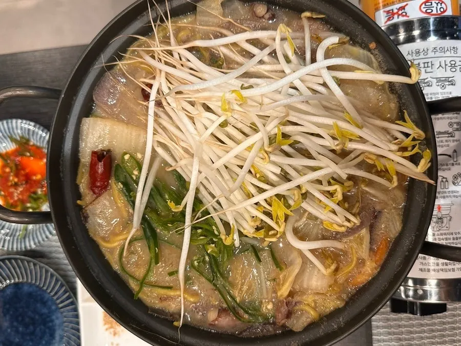Whale meat course and Nagasaki jjamppong