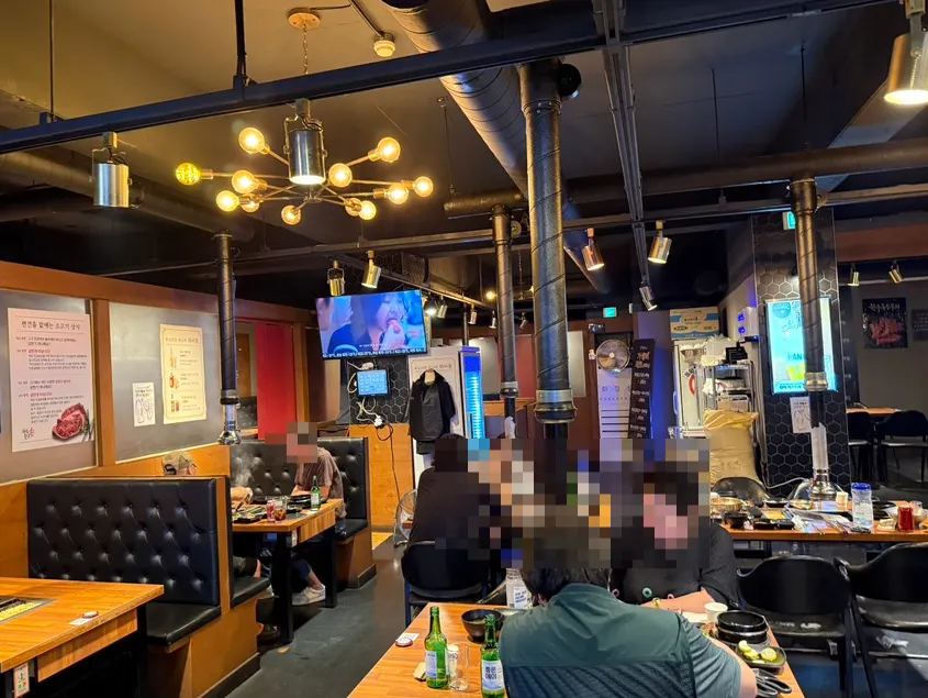 Interior of Hanuso Dwitgogi Beomil Branch
