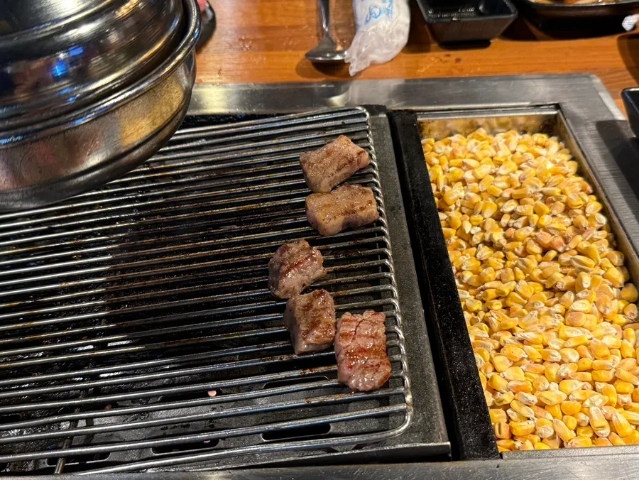 Korean beef dwitgogi at Hanuso Dwitgogi Beomil Branch