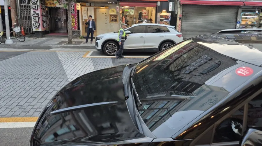 Jobang Street and the public parking lot in front of the restaurant