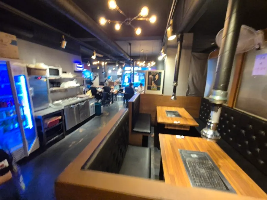 Dining area with private rooms