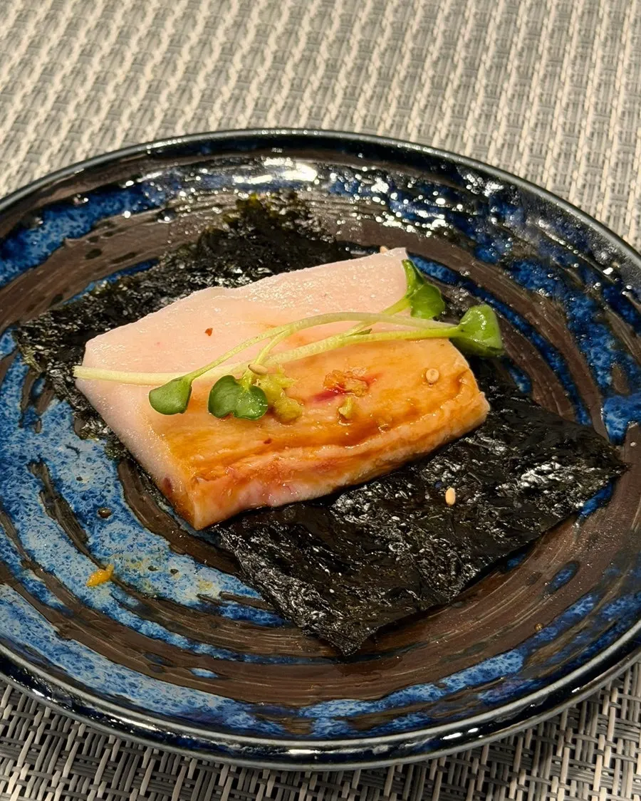A full setting of tuna and whale meat