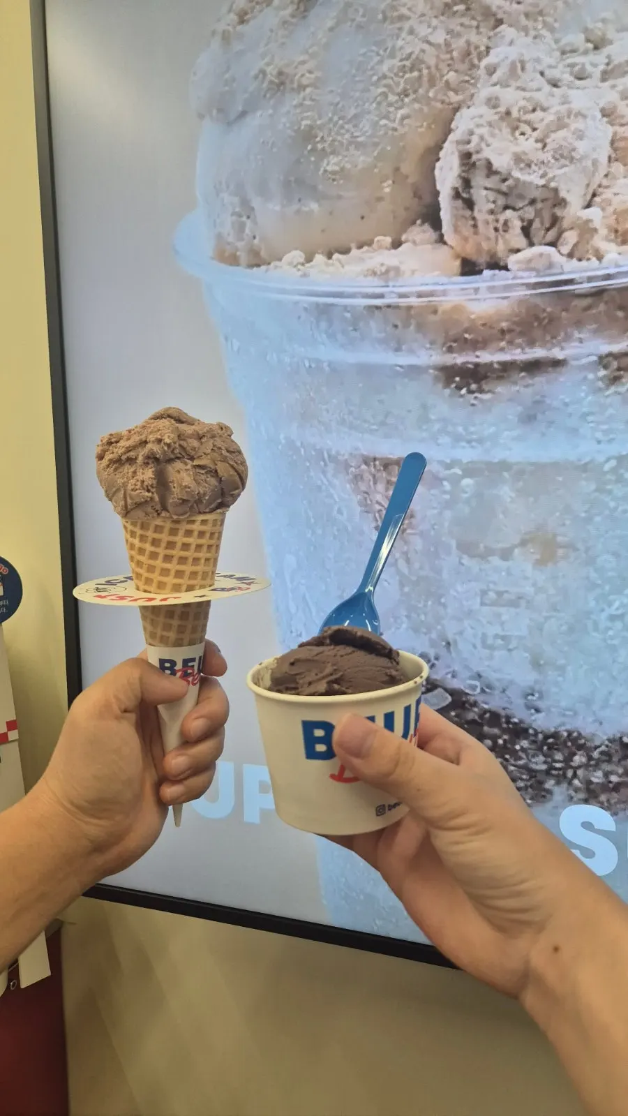 달콤하게 마무리한 아이스크림 디저트