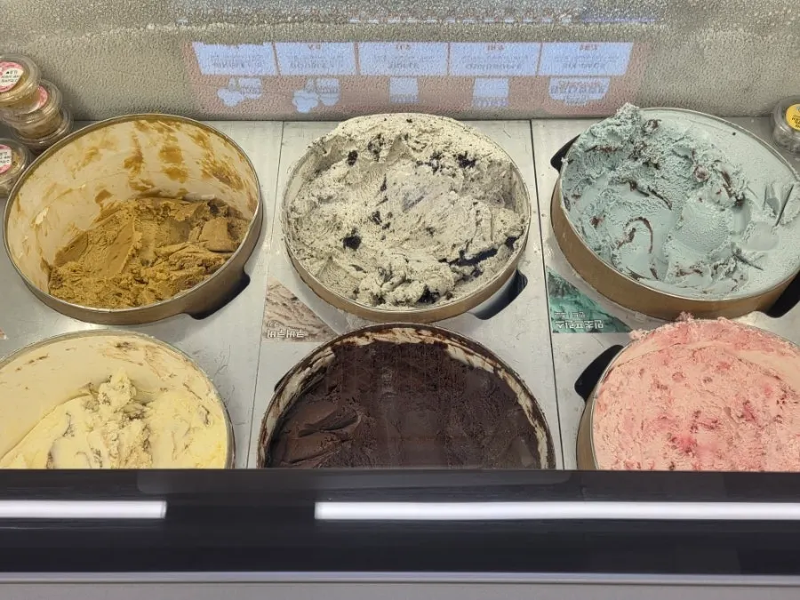 Beurre Beurre ice cream display case