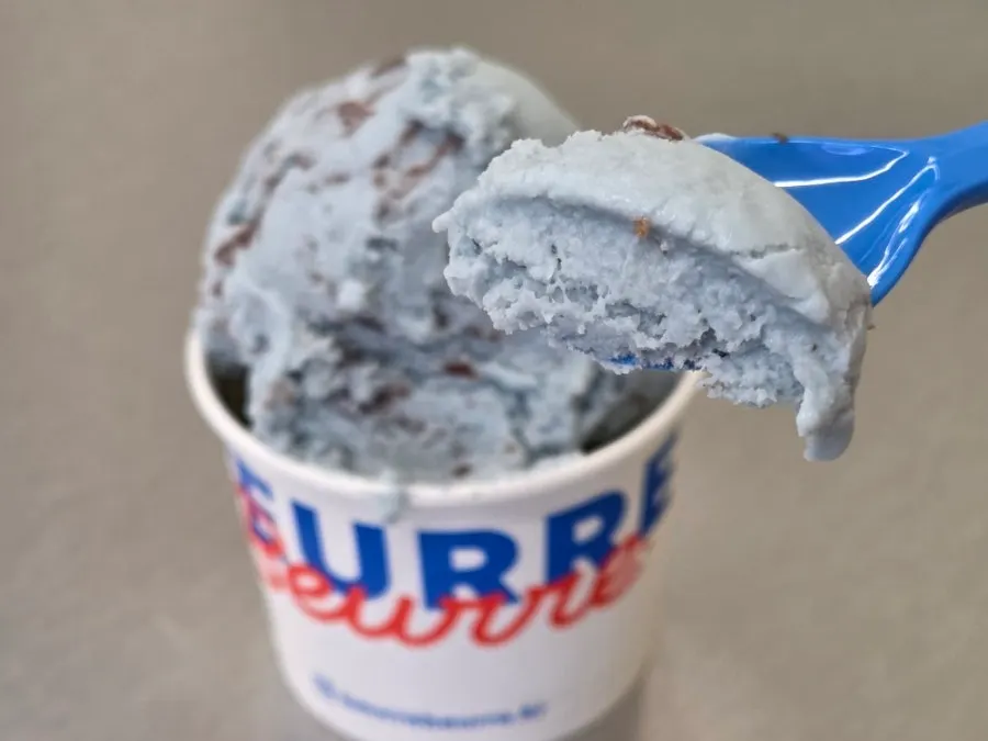 Beurre Beurre double cup with mint choco on top