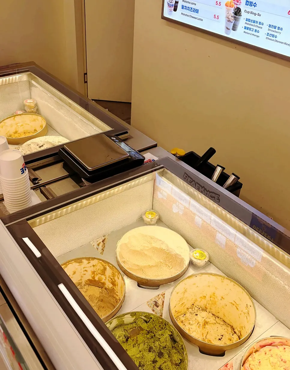 Beurre Beurre ice cream showcase and kiosk