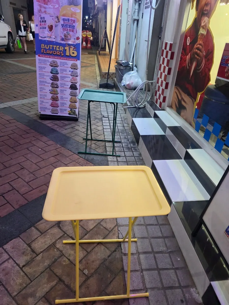 매장 내부 테이블 좌석