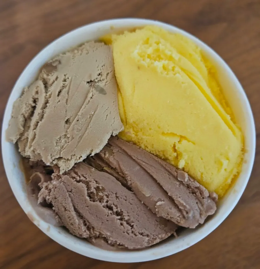 월넛 카라멜 한 숟갈 텍스쳐